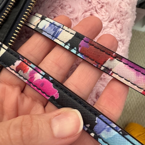 Kate Spade floral diaper bag - Picture 10 of 17